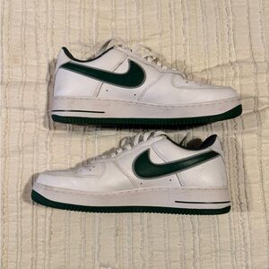 Nike Air Force 1s Low LeBron James